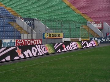 China Het Stadionperimeter Geleide Vertoning van het voetbalspel Dynamische Verticale het Scrollen Energie - besparing leverancier